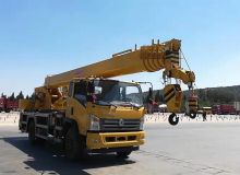 18噸汽車吊 閱讀次數：3321